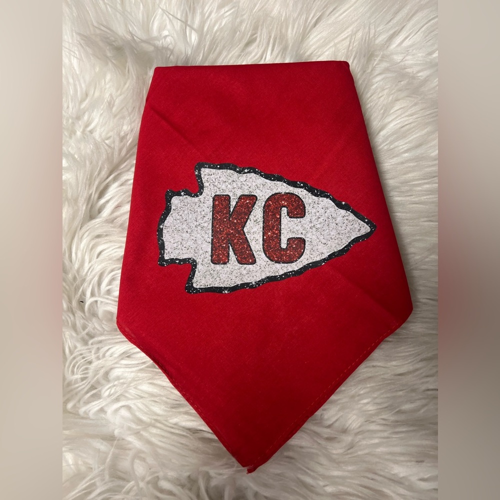 New dog bandanna, Kansas City Chiefs